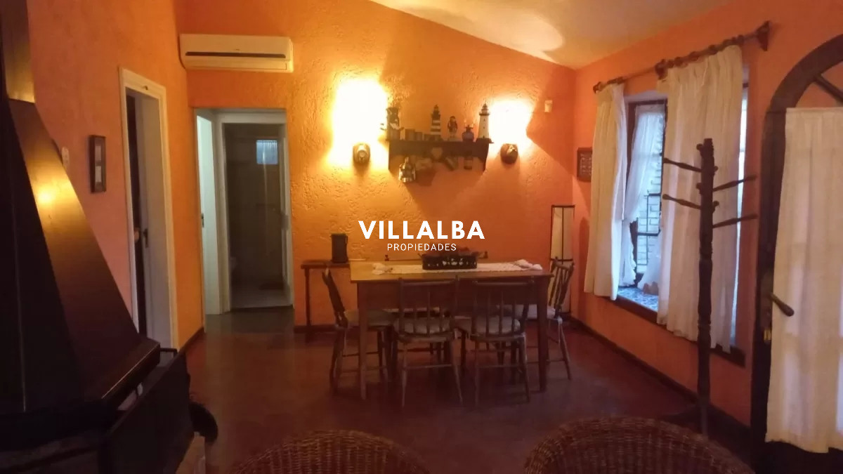 Apartamento ID.1483 - Venta Casa en Aidy Grill, Punta del Este con parrillero a pocas cuadras del mar