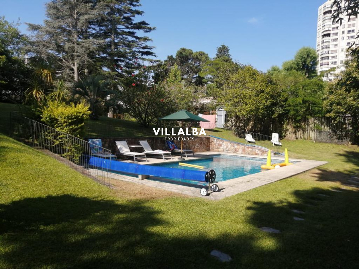 Casa ID.2933 - Casa en venta, Oportunidad para desarrollo inmobiliario en Playa Mansa, Punta del Este. 