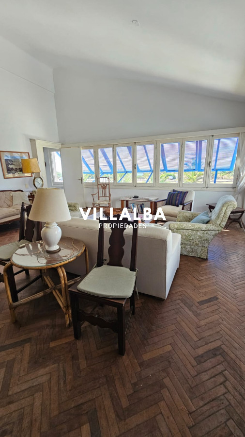 Apartamento ID.3322 - Importante residencia frente al mar en venta.