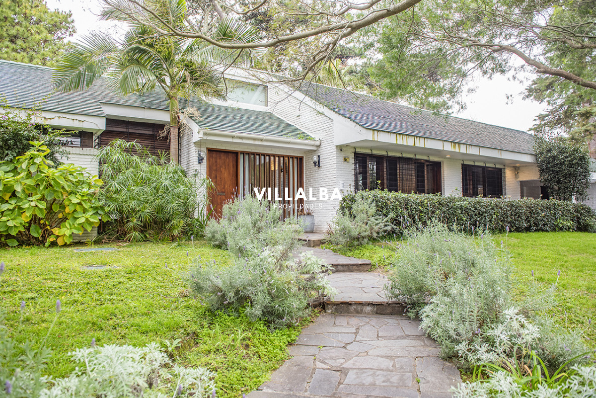 Apartamento ID.3629 - Elegante residencia en Venta en San Rafael proximo al mar