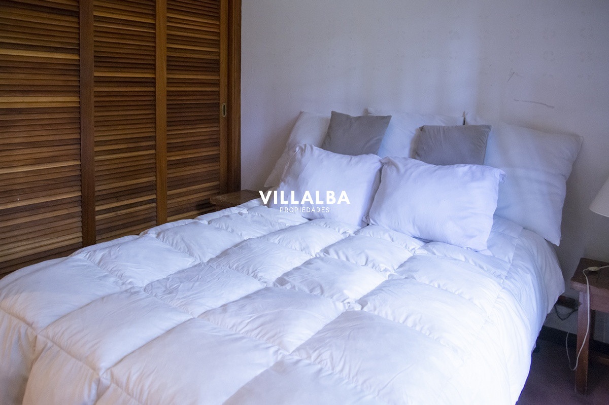 Casa ID.1694 - Gran chalet de 6 dormitorios en venta en zona residencial.