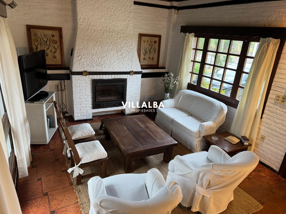 Casa ID.4011 - Casa en pinares en venta a pasos del mar