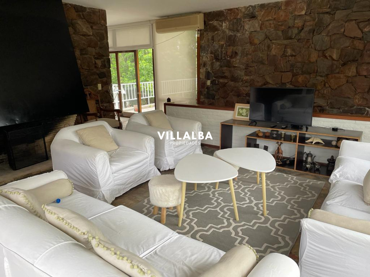 Casa ID.2933 - Casa en venta, Oportunidad para desarrollo inmobiliario en Playa Mansa, Punta del Este. 