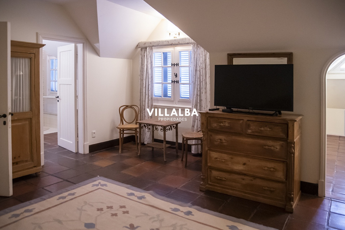 Apartamento ID.1140 - Espectacular casa en Golf, Punta del Este