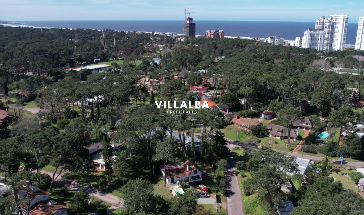 Casa ID.3241 - Casa en Venta de 5 dormitorios en San Rafael , Punta del este 