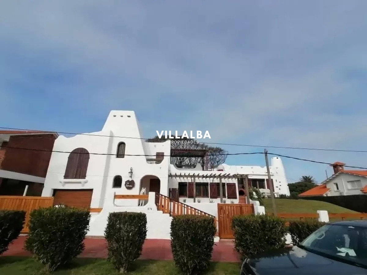 Casa ID.3324 - Chalet en venta con vista al mar en casco histórico de la Península.