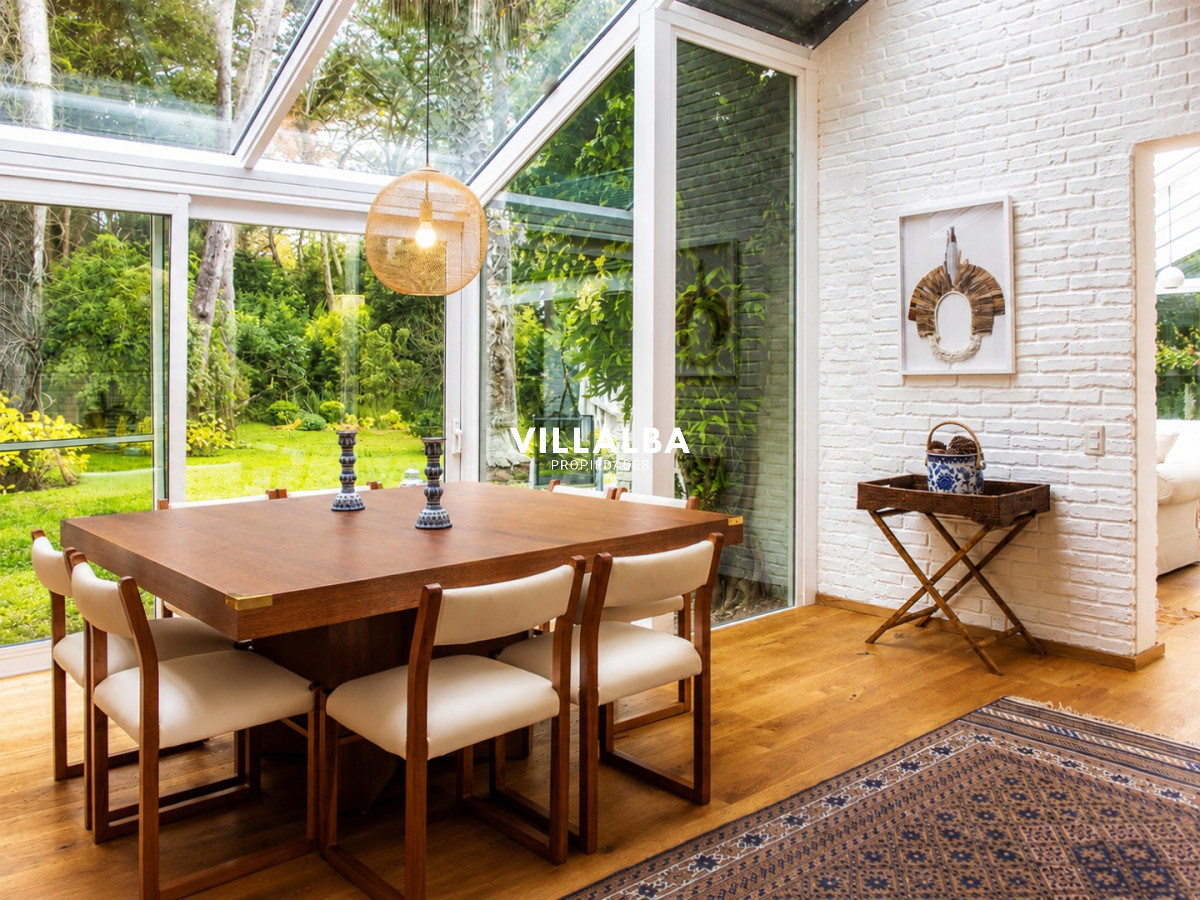 Casa ID.3629 - Elegante residencia en Venta en San Rafael proximo al mar