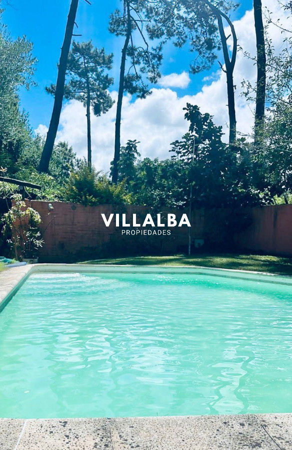 Apartamento ID.3549 - Hermosa casa en zona pinares a metros de la playa 