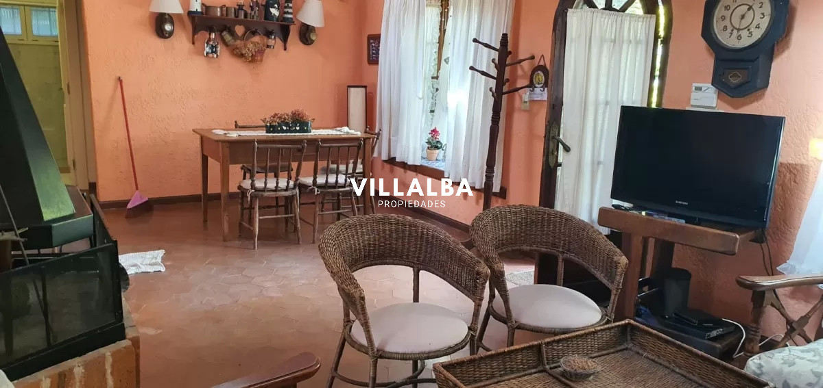 Apartamento ID.1483 - Venta Casa en Aidy Grill, Punta del Este con parrillero a pocas cuadras del mar