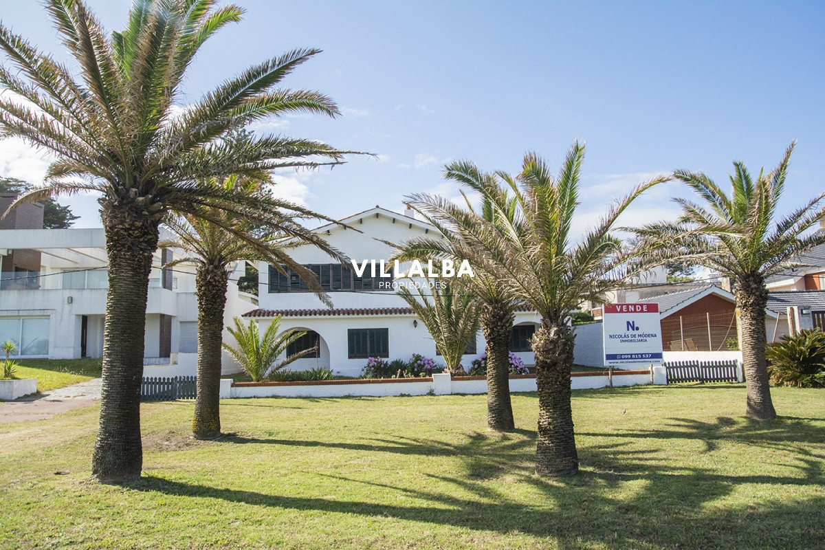 Apartamento ID.3322 - Importante residencia frente al mar en venta.