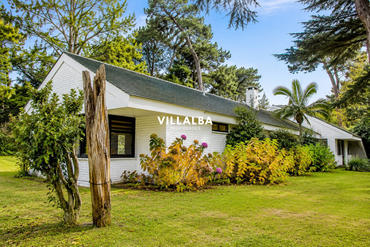 Casa ID.3629 - Elegante residencia en Venta en San Rafael proximo al mar