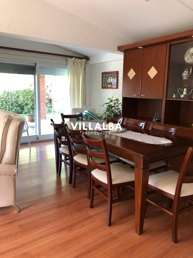 Apartamento ID.4348 - Vendemos casa en Playa Mansa Punta del este