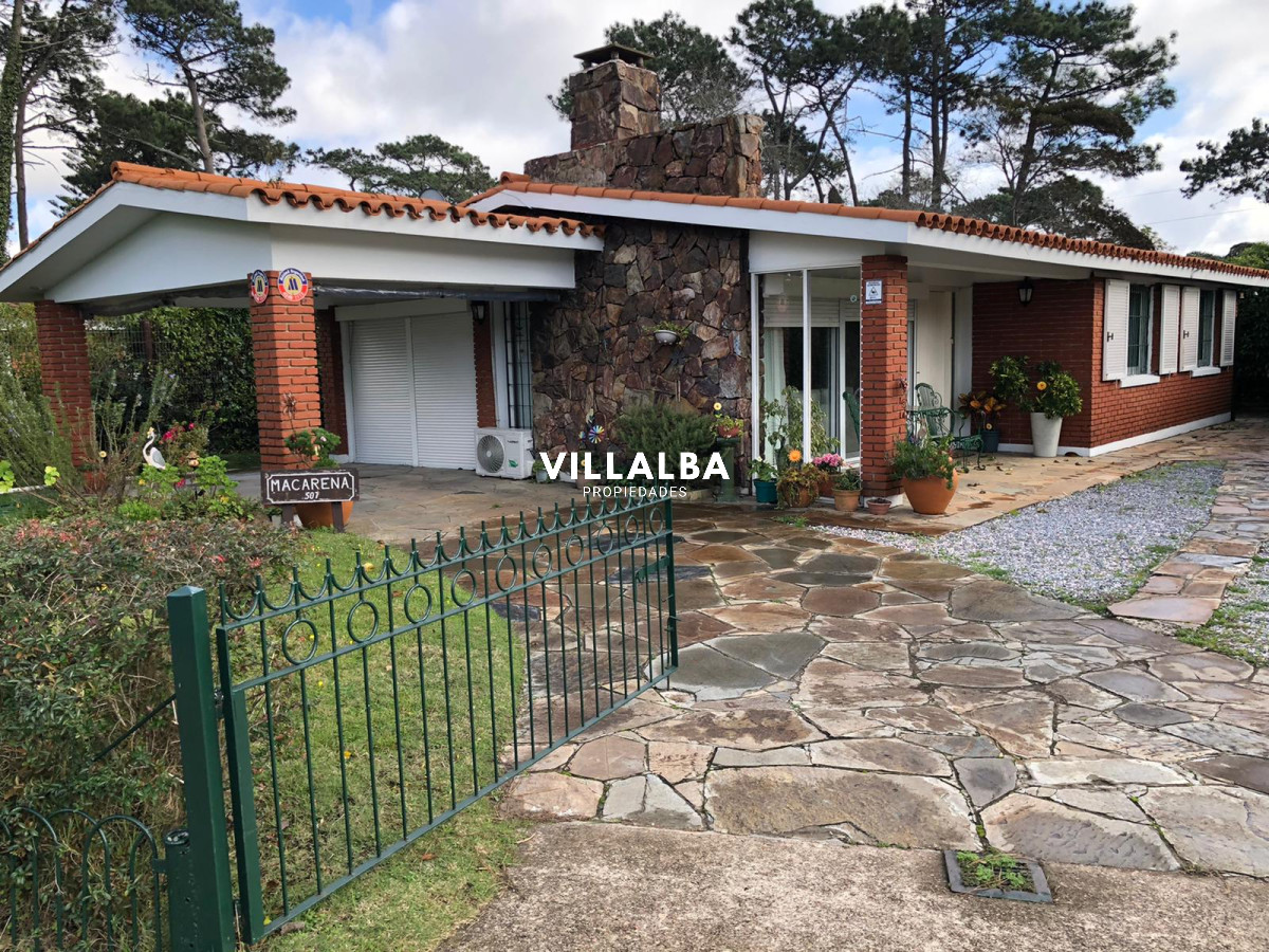 Apartamento ID.4348 - Vendemos casa en Playa Mansa Punta del este