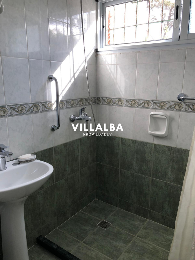 Apartamento ID.4348 - Vendemos casa en Playa Mansa Punta del este