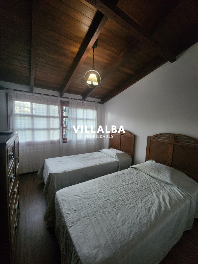 Apartamento ID.3730 - Vende casa en playa mansa punta del este