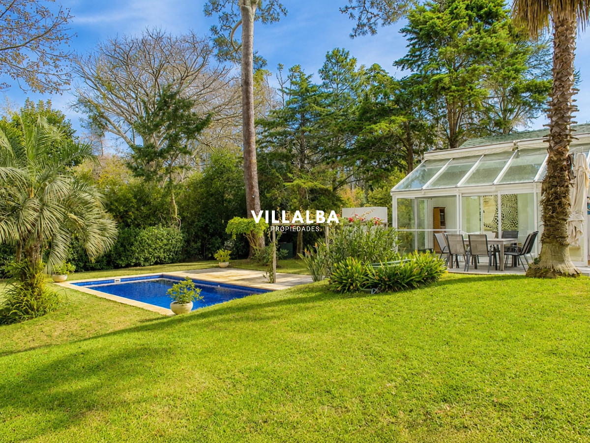 Casa ID.3629 - Elegante residencia en Venta en San Rafael proximo al mar