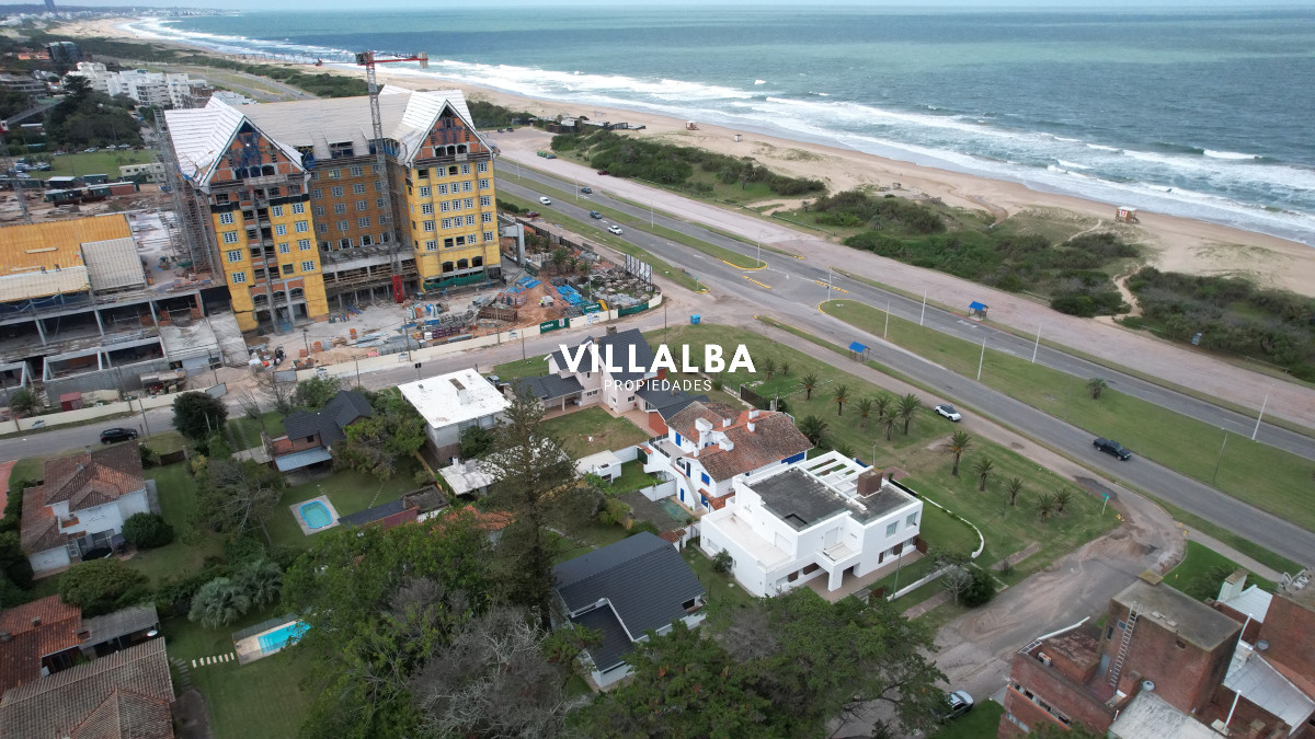 Apartamento ID.3322 - Importante residencia frente al mar en venta.