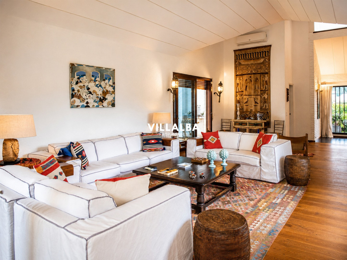 Casa ID.3629 - Elegante residencia en Venta en San Rafael proximo al mar
