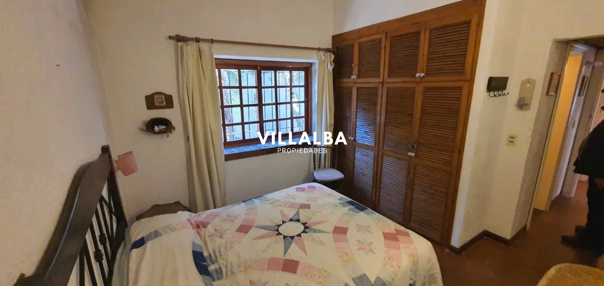 Apartamento ID.1483 - Venta Casa en Aidy Grill, Punta del Este con parrillero a pocas cuadras del mar