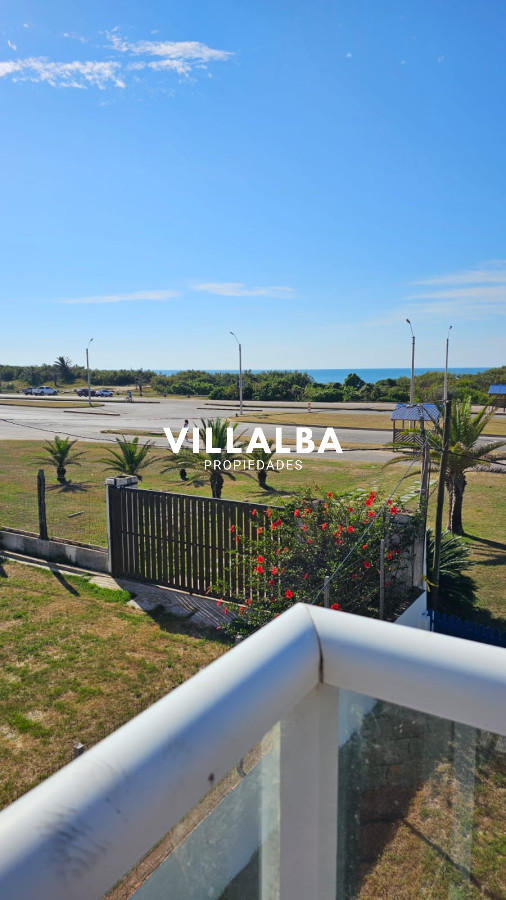 Apartamento ID.3322 - Importante residencia frente al mar en venta.