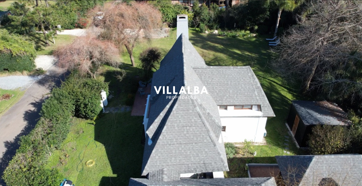 Apartamento ID.4768 - En venta casa de 3 dormitorios en Maldonado