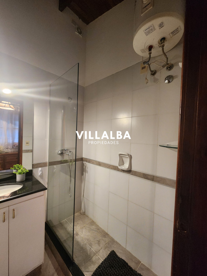 Apartamento ID.3730 - Vende casa en playa mansa punta del este