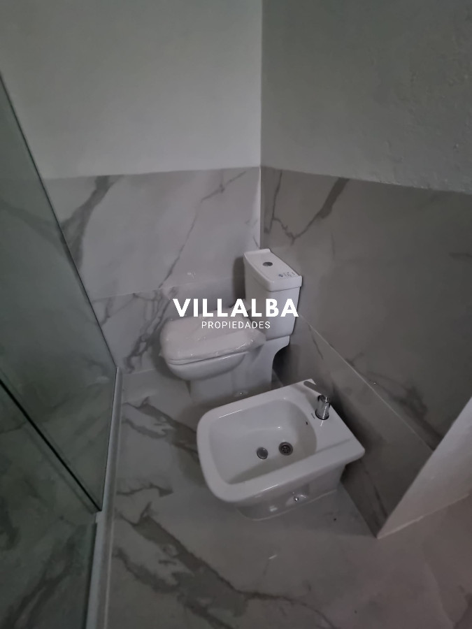 Apartamento ID.2038 - Oportunidad, casa en primera línea de playa mansa.