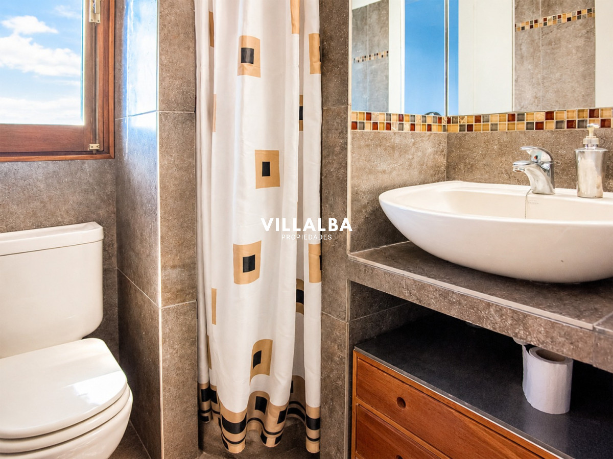 Casa ID.3629 - Elegante residencia en Venta en San Rafael proximo al mar
