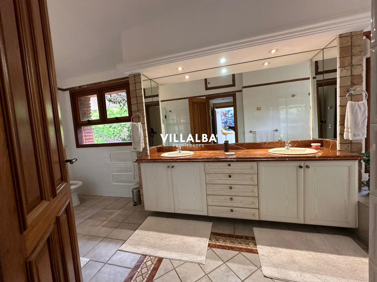 Apartamento ID.2813 - Propiedad exclusiva ubicada en Golf, Punta del este 