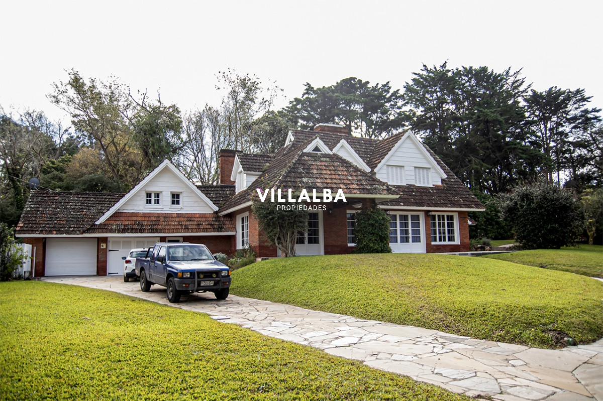 Apartamento ID.1140 - Espectacular casa en Golf, Punta del Este