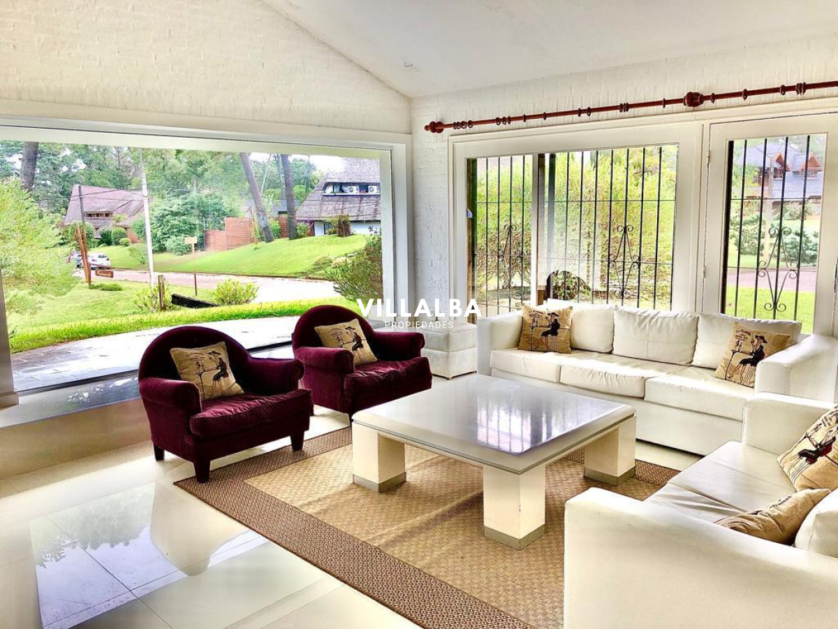 Casa ID.3472 - Casa en venta en Lugano, Punta del este, 3 dormitorios y dependencia