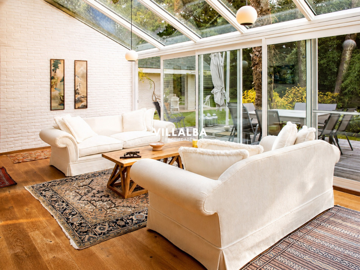 Casa ID.3629 - Elegante residencia en Venta en San Rafael proximo al mar