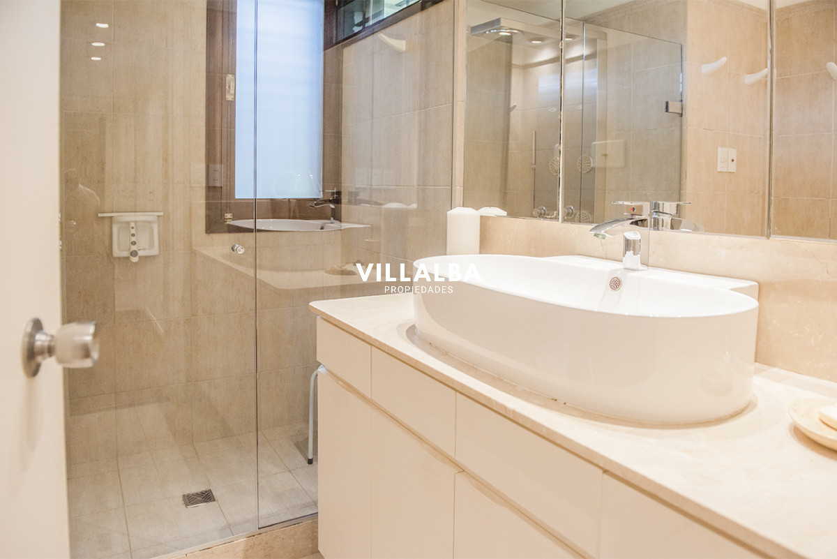 Apartamento ID.3629 - Elegante residencia en Venta en San Rafael proximo al mar