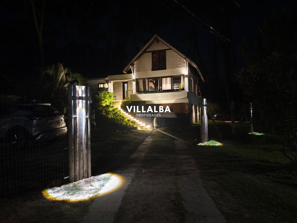 Casa ID.3241 - Casa en Venta de 5 dormitorios en San Rafael , Punta del este 
