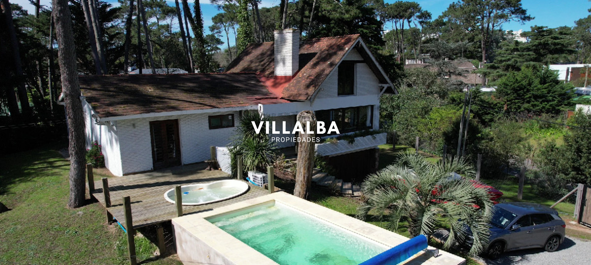 Casa ID.3241 - Casa en Venta de 5 dormitorios en San Rafael , Punta del este 