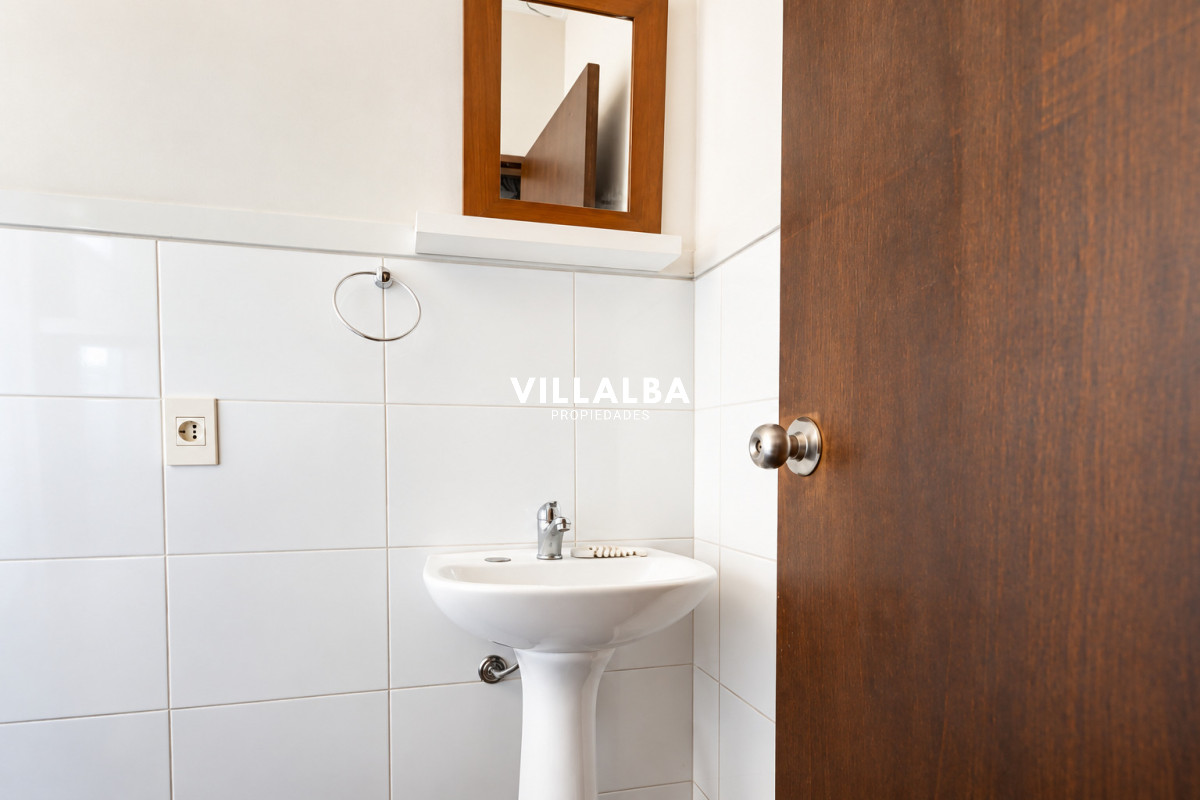 Apartamento ID.2245 - Casa de 4 dormitorios en venta en - Punta del Este