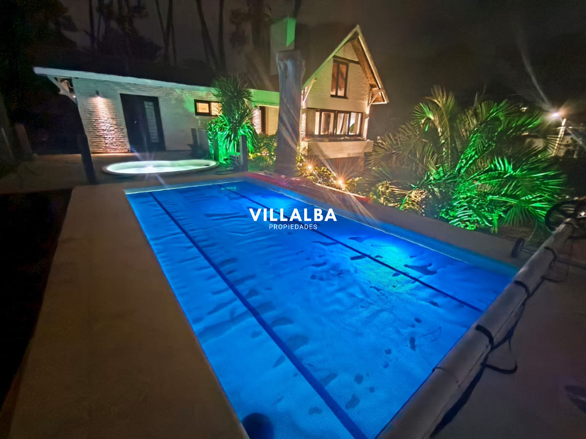 Casa ID.3241 - Casa en Venta de 5 dormitorios en San Rafael , Punta del este 