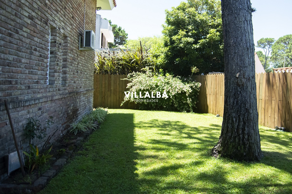 Apartamento ID.2044 - Hermosa casa en venta a pocos metros del mar.