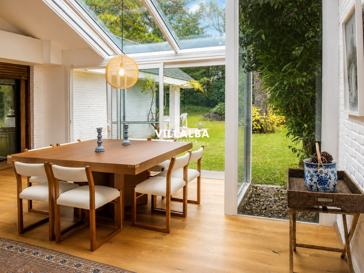 Casa ID.3629 - Elegante residencia en Venta en San Rafael proximo al mar