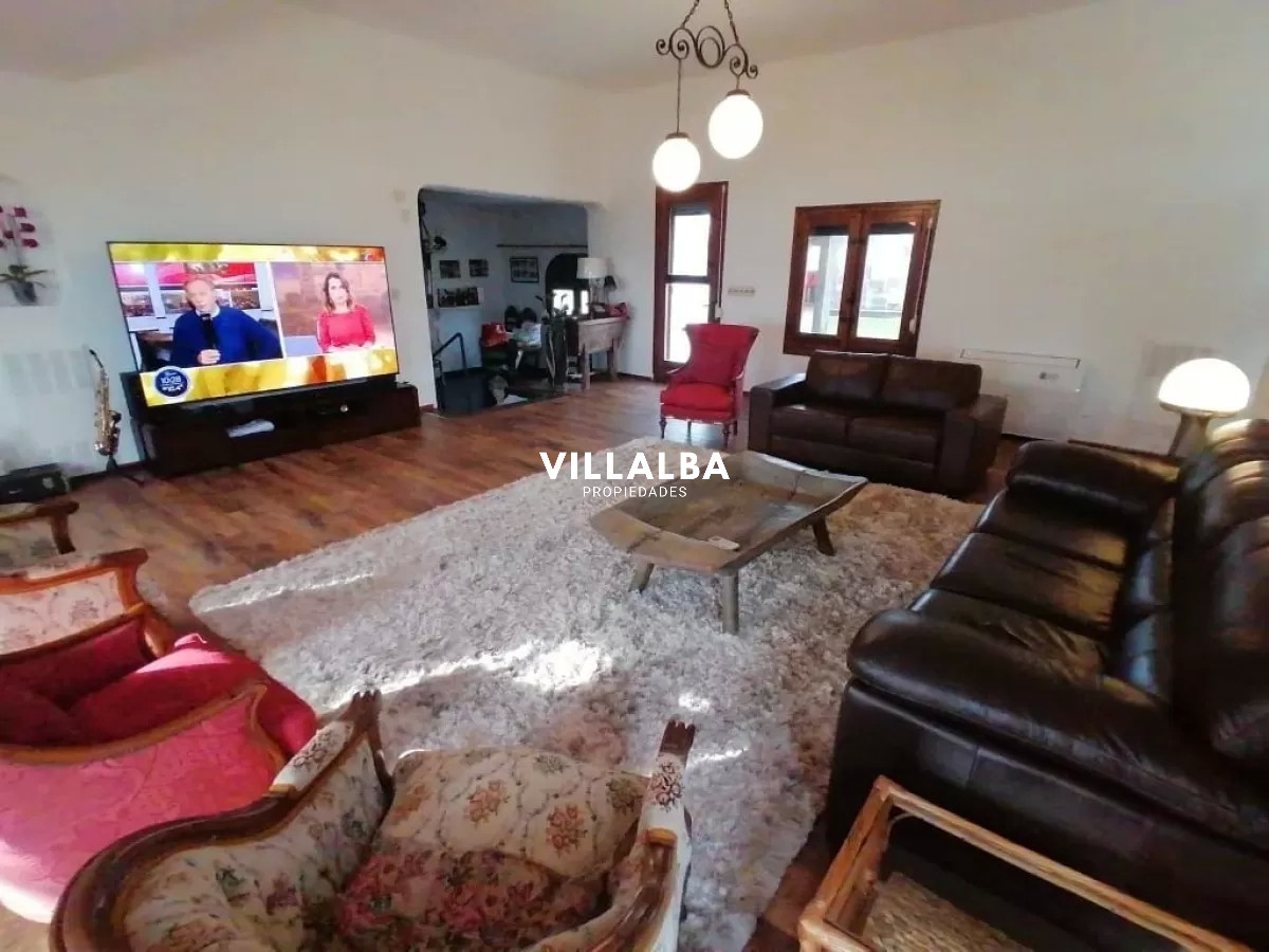 Casa ID.3324 - Chalet en venta con vista al mar en casco histórico de la Península.