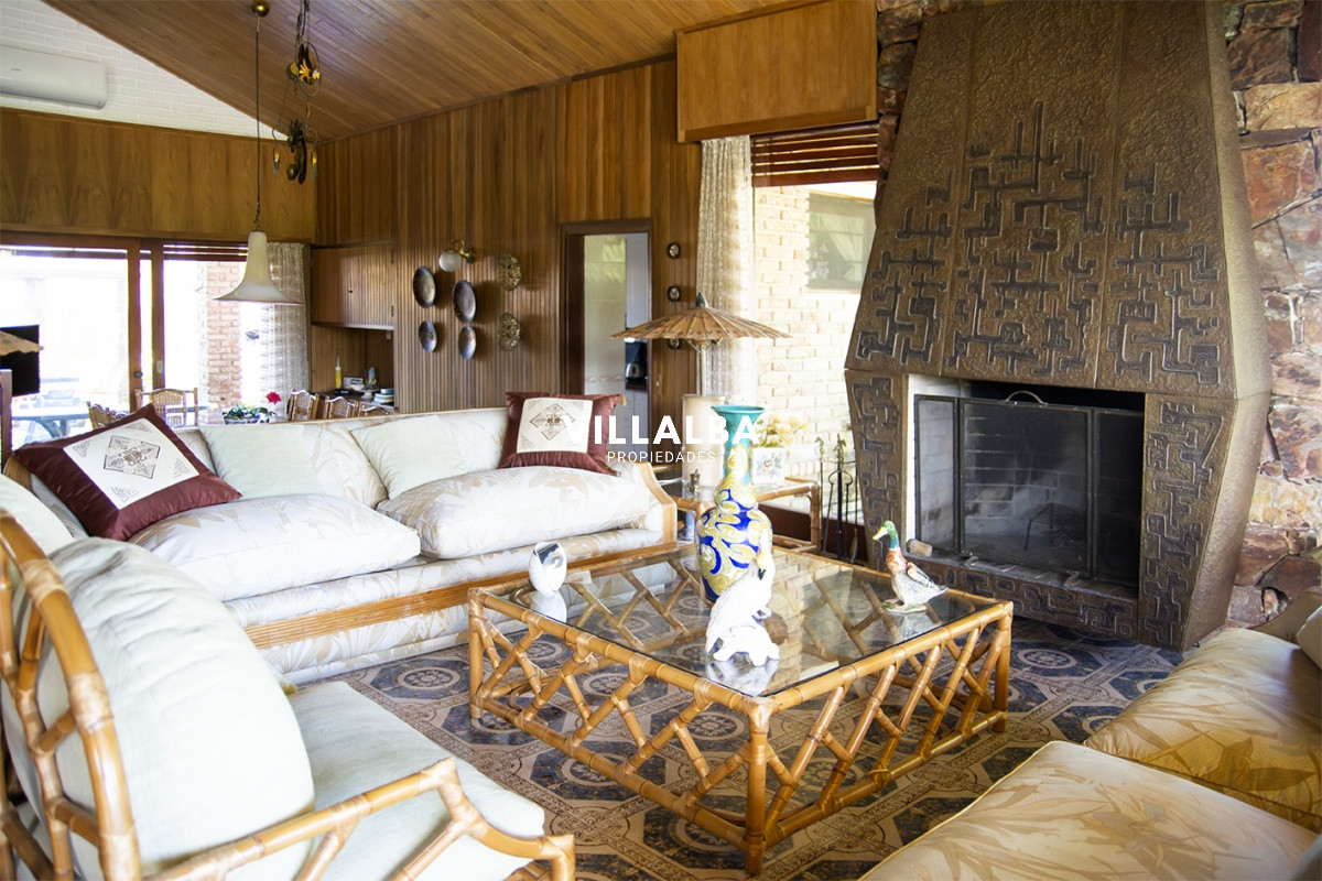 Apartamento ID.2044 - Hermosa casa en venta a pocos metros del mar.