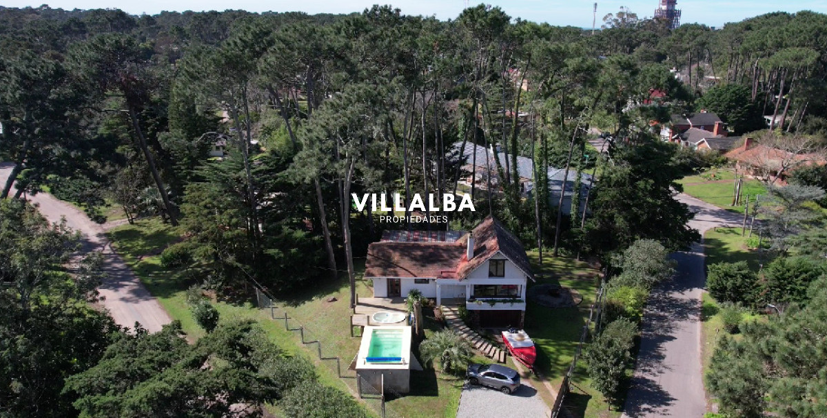 Casa ID.3241 - Casa en Venta de 5 dormitorios en San Rafael , Punta del este 