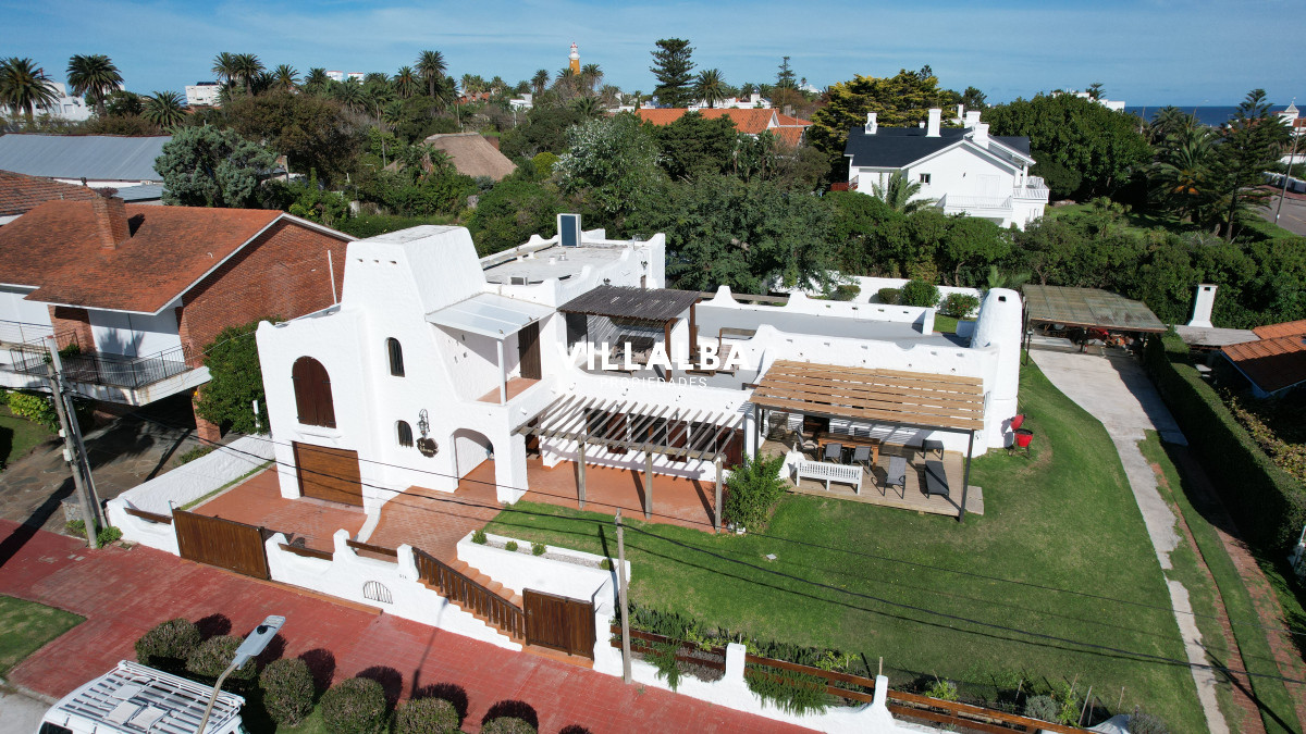 Casa ID.3324 - Chalet en venta con vista al mar en casco histórico de la Península.