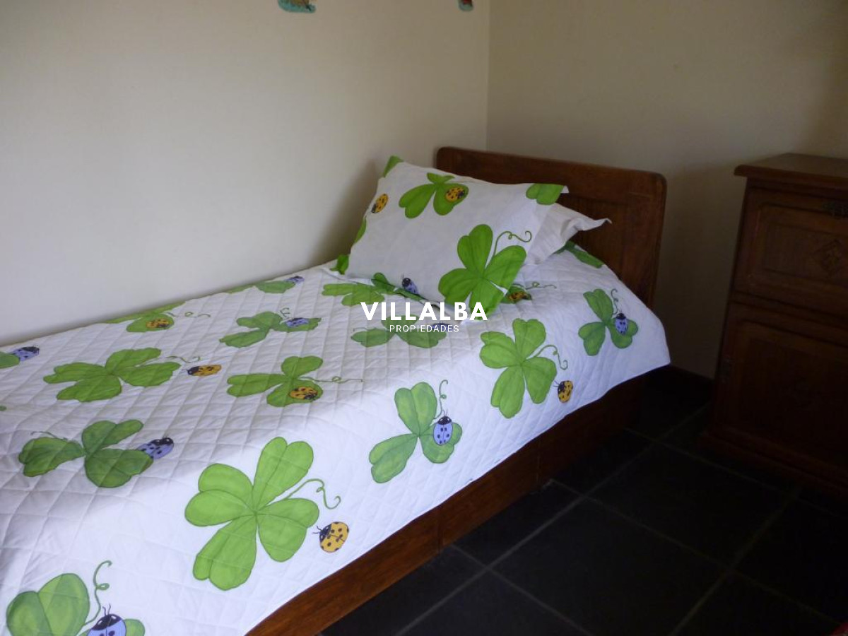 Apartamento ID.2245 - Casa de 4 dormitorios en venta en - Punta del Este