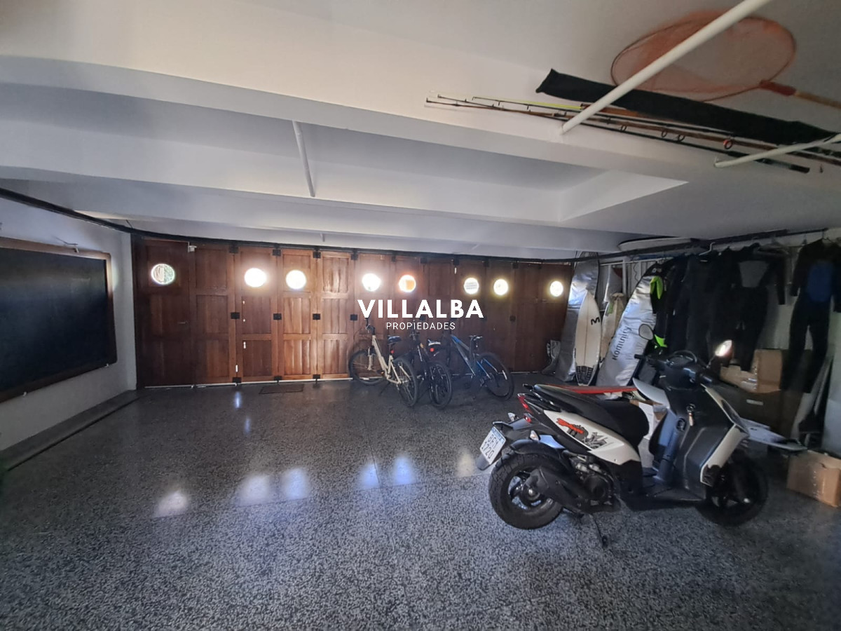 Apartamento ID.2929 - Casa de gran tamaño ubicada en zona de paz y tranquilidad.