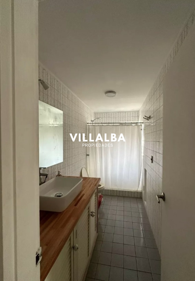 Apartamento ID.4770 - Vende espectacular casa en Lugano de 3 dormitorios, con piscina y parrillero.