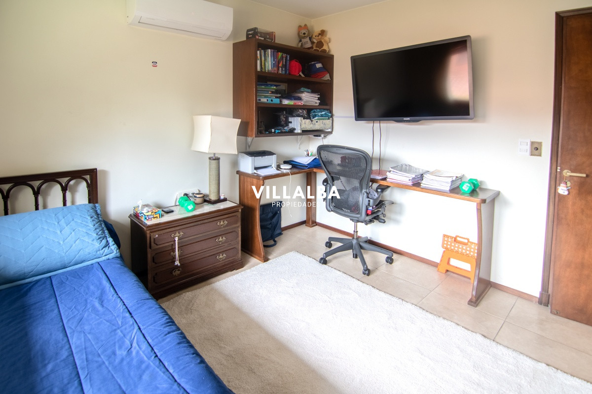 Apartamento ID.2929 - Casa de gran tamaño ubicada en zona de paz y tranquilidad.