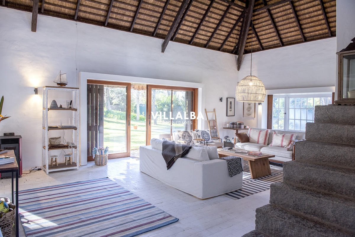 Casa ID.4913 - Casa de 4 dormitorios en venta, en Golf Punta del Este