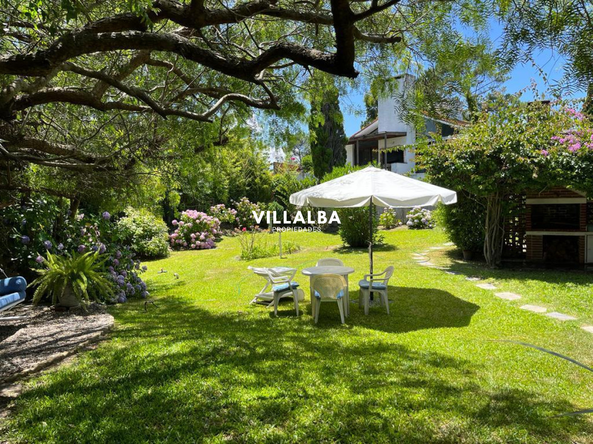 Casa ID.4011 - Casa en pinares en venta a pasos del mar