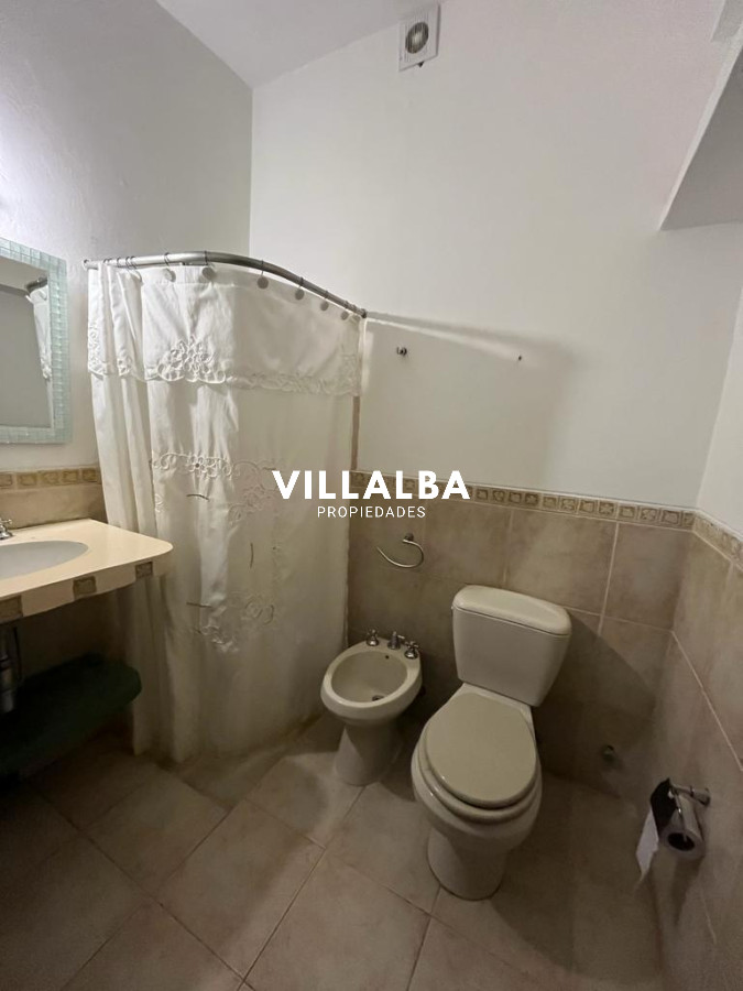 Apartamento ID.3549 - Hermosa casa en zona pinares a metros de la playa 